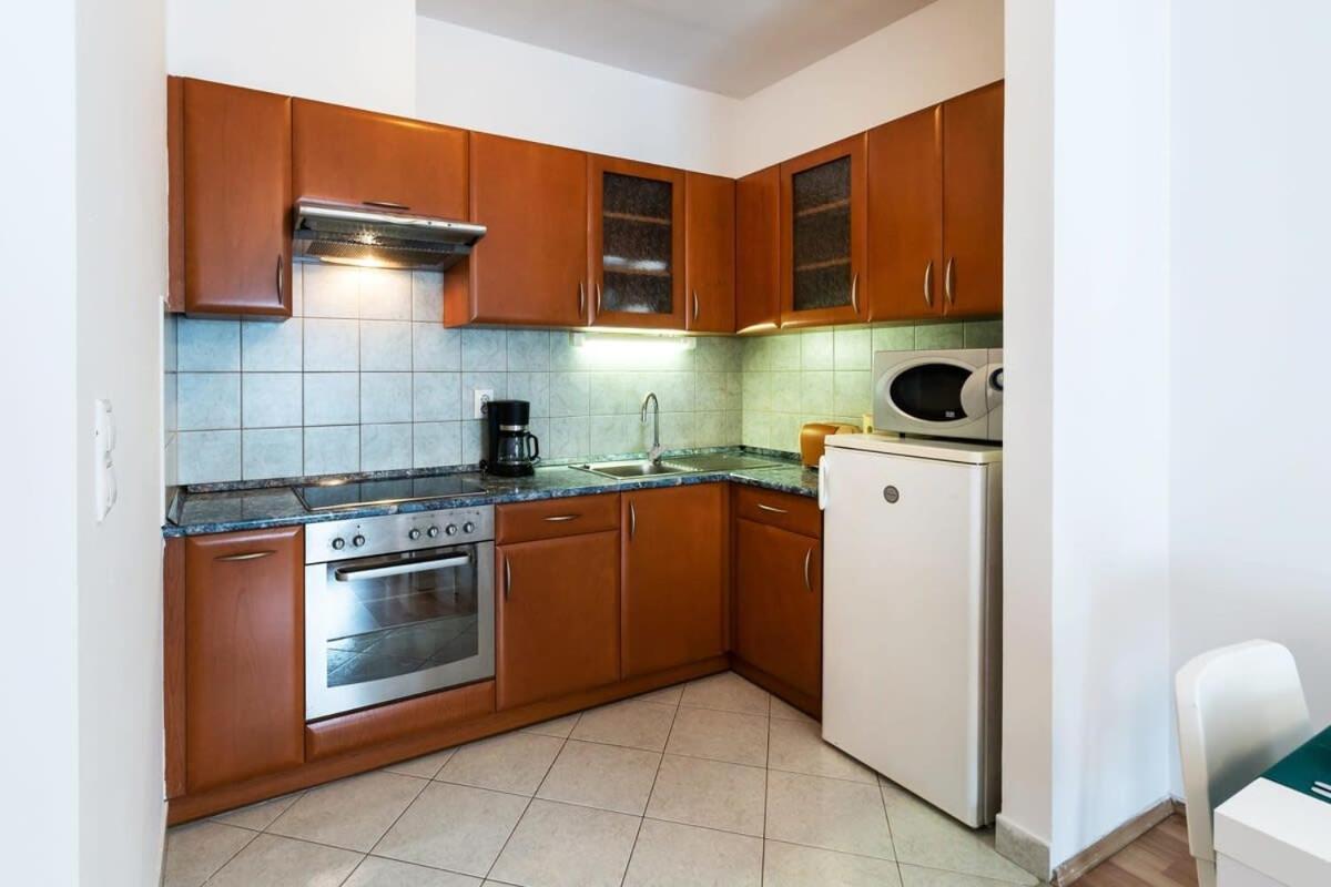 Pleasant & Comfy Apartment In Super Location Budapest Esterno foto